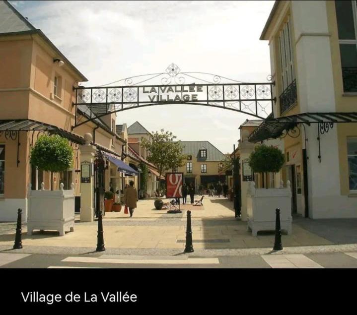 Sweet Appartement Disneyland Paris Parking 300M Station Val D'Europe 쉐시 외부 사진